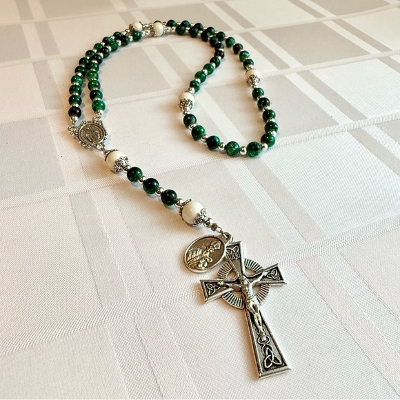 Green St Patrick Irish Marbled Prayer Rosary - Picture 8 of 8